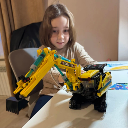 Excavator Hidraulic de Asamblat – 578 Piese, Macara STEM cu Mișcări Reale