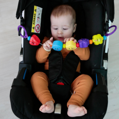 Zornăitoare Agățabilă - Prieteni Veseli cu Forme și Culori