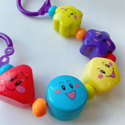 Zornăitoare Agățabilă - Prieteni Veseli cu Forme și Culori