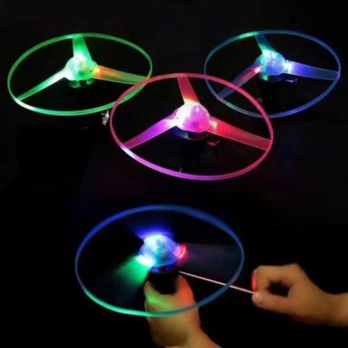 Lansator cu Farfurie Zburătoare Luminoasă (culoare aleatorie)