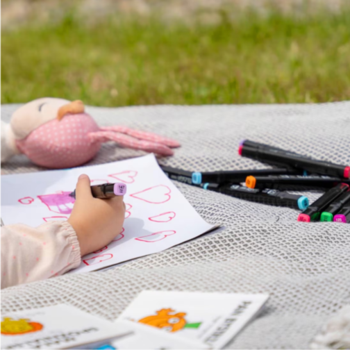 Set de Markere cu 80 Culori Vibrante pentru Artă și Creativitate