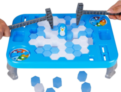 Joc Interactiv Icebreaking cu Pinguin – Distracție în Familie | image