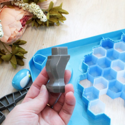 Joc Interactiv Icebreaking cu Pinguin – Distracție în Familie