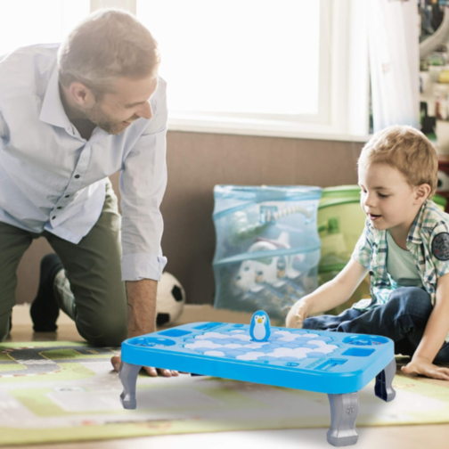 Joc Interactiv Icebreaking cu Pinguin – Distracție în Familie