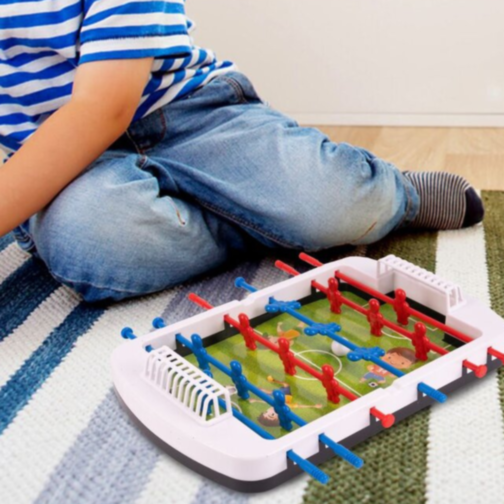 Joc de Fotbal de Masă pentru Copii – Mini Teren cu Jucători și 2 Mingi