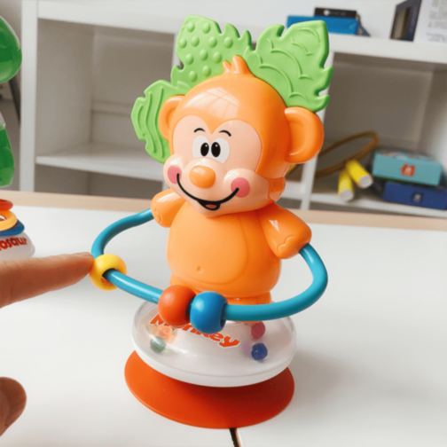 Maimuțică Zornăitoare cu Ventuză