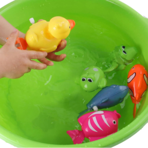 Peștișor Înotător pentru Baie - Distracție Acvatică cu Mecanism de Ceas