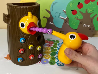 Joc Interactiv de Prindere a Viermișorilor cu Ciocănitoare Magnetică  | image