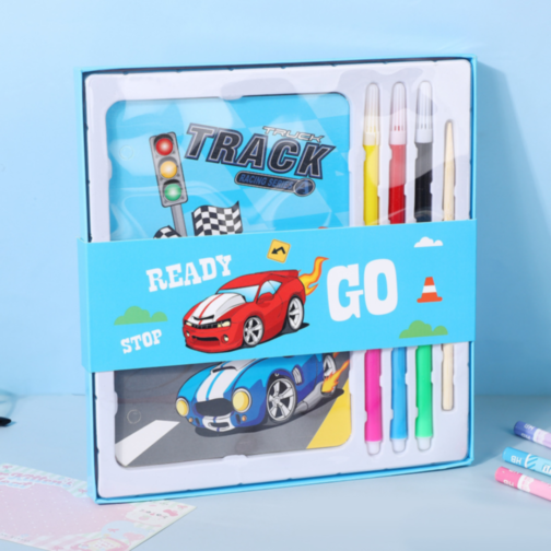 Set Creativ cu Cărți de Colorat și Răzuire - Tematica Mașini și Curse