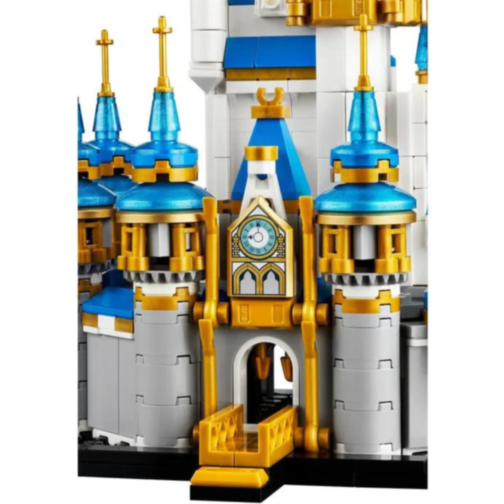 Castelul Disney de construcție cu figurina Mickey Mouse