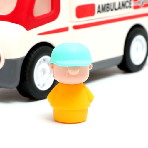 Ambulanță de Jucărie cu Set Doctor și Pacient
