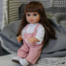 Păpușă Chimi Doll 36 cm cu Salopetă Roz și Păr Lung
