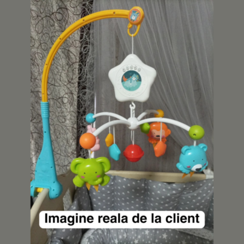 Carusel Muzical cu Animăluțe și Proiecție 