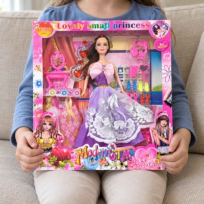 Păpușă de 28 cm cu rochițe, pantofi și accesorii | image