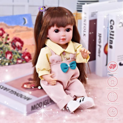 Păpușă Chimi Doll 38 cm cu Salopetă Roz și Păr Lung, Corp Moale din Vinil