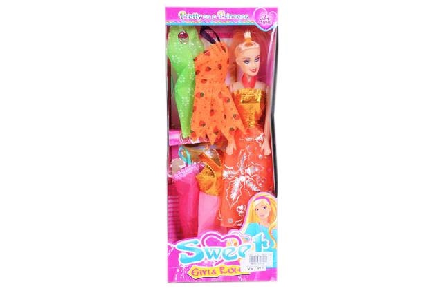 Barbie cu 4 Ținute 