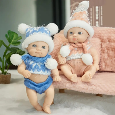 Păpușă Bebeluș Realistică cu Ținută de Iarnă și Accesorii (albastru) | image