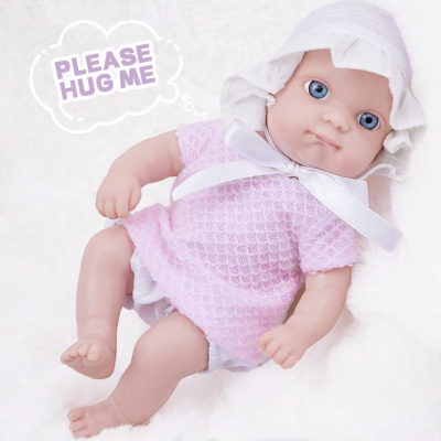 Păpușă Bebeluș Interactivă cu Ochii Albaștri și Hăinuțe Delicate | image