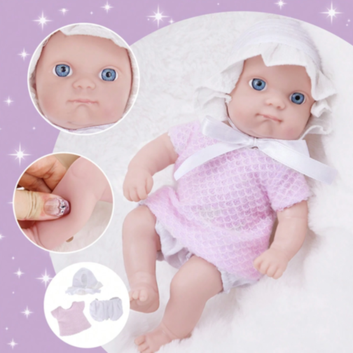 Păpușă Bebeluș Interactivă cu Ochii Albaștri și Hăinuțe Delicate