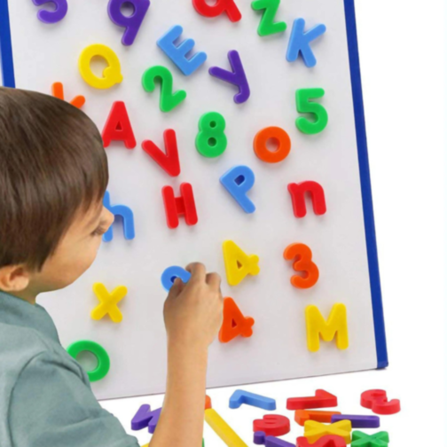Set 26 cifre și semne magnetice colorate