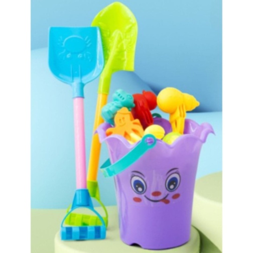 Set Jucării Nisip cu Găletușă Zâmbitoare și Unelte Colorate (culoare aleatorie)