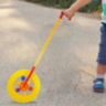 Roata de Plimbare Interactivă – Joc Colorat pentru Copii (culoare aleatorie) 