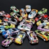Set 25 Mașinuțe Metalice cu Mecanism Pull-Back – Modele Sport și Graffiti 