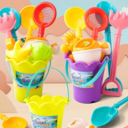 Set de Plajă cu Găletușă, Stropitoare și Forme Marine (culoare aleatorie)