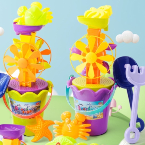 Set Plajă cu Găletușă și Moară de Apă – Unelte și Forme Marine (culoare aleatorie)
