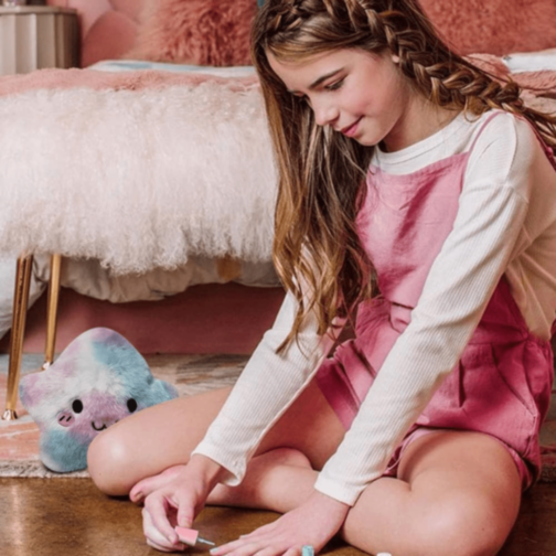 Set Machiaj Copii cu Geantă Puf Colorată