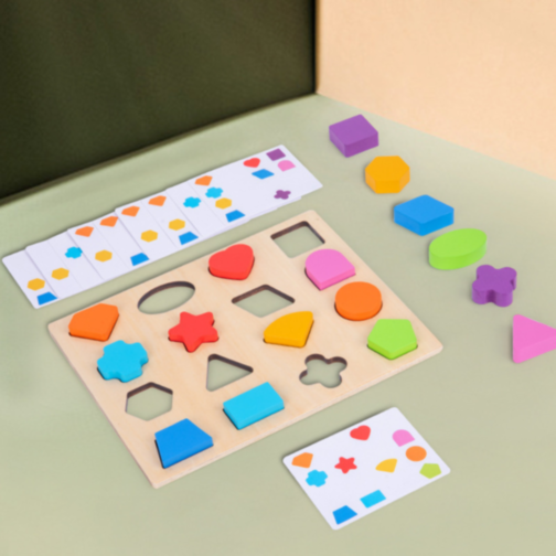 Puzzle Montessori din Lemn cu Forme și Cartonașe de Potrivire