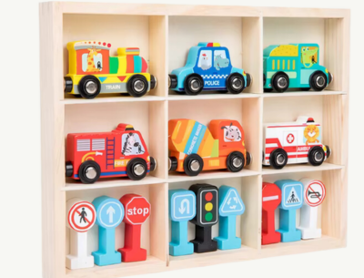 Set Magnetic de Vehicule de Urgență și Semne de Circulație din Lemn | image