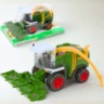 Combină agricolă jucărie pentru copii cu cap de tăiere (culoare aleatorie) 