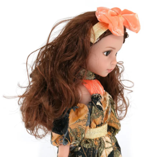 Păpușă Colecționabilă cu Rochie Elegantă și Fundă Portocalie – 35 cm