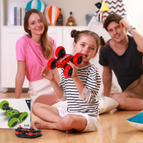 Mașinuță Cascadorie 360° cu Telecomandă și Roți Off-Road Flexibile (culoare aleatorie)